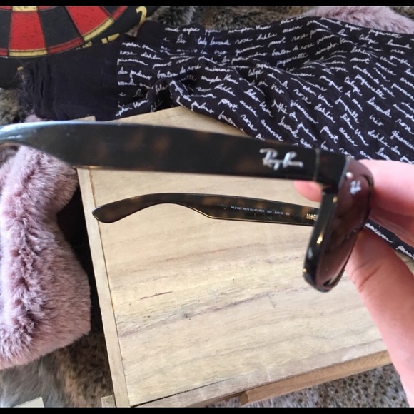 Ray Ban Wayfarer with original case